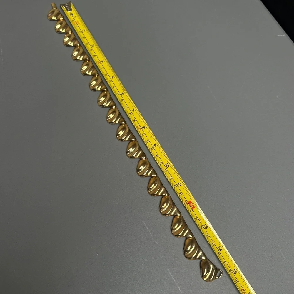 Vintage Sarah Coventry Gold Tone Sculpted Collar Necklace - Picture 8 of 8